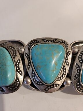 Vintage Tourquoise Bracelet Shield Shaped Cabochons  In Silver Tone Setting